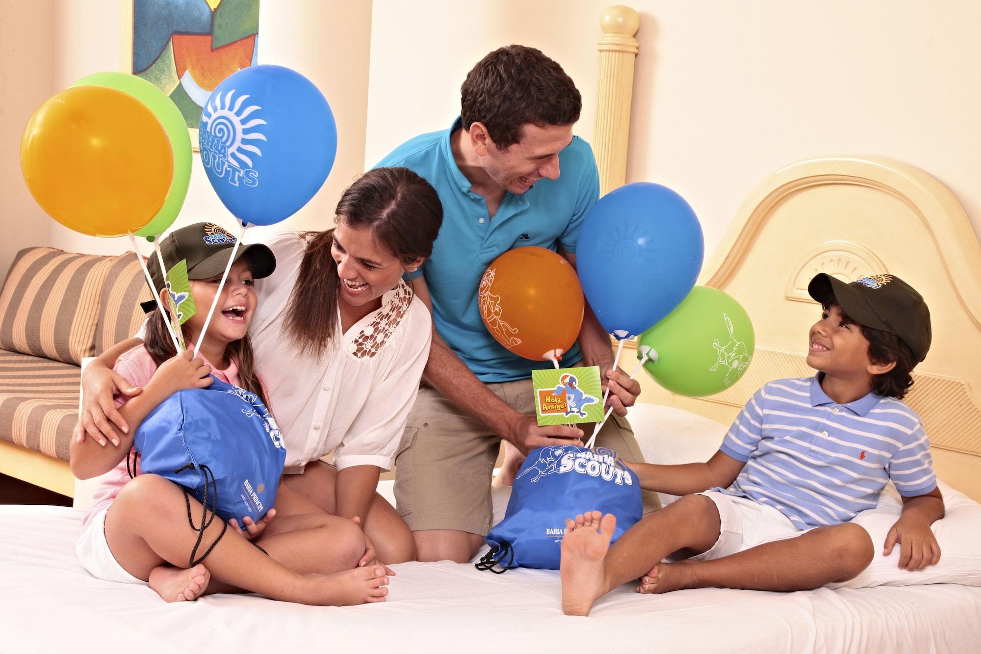 Bahia Principe Grand Bavaro Punta Cana Dış mekan fotoğraf Family at the resort
