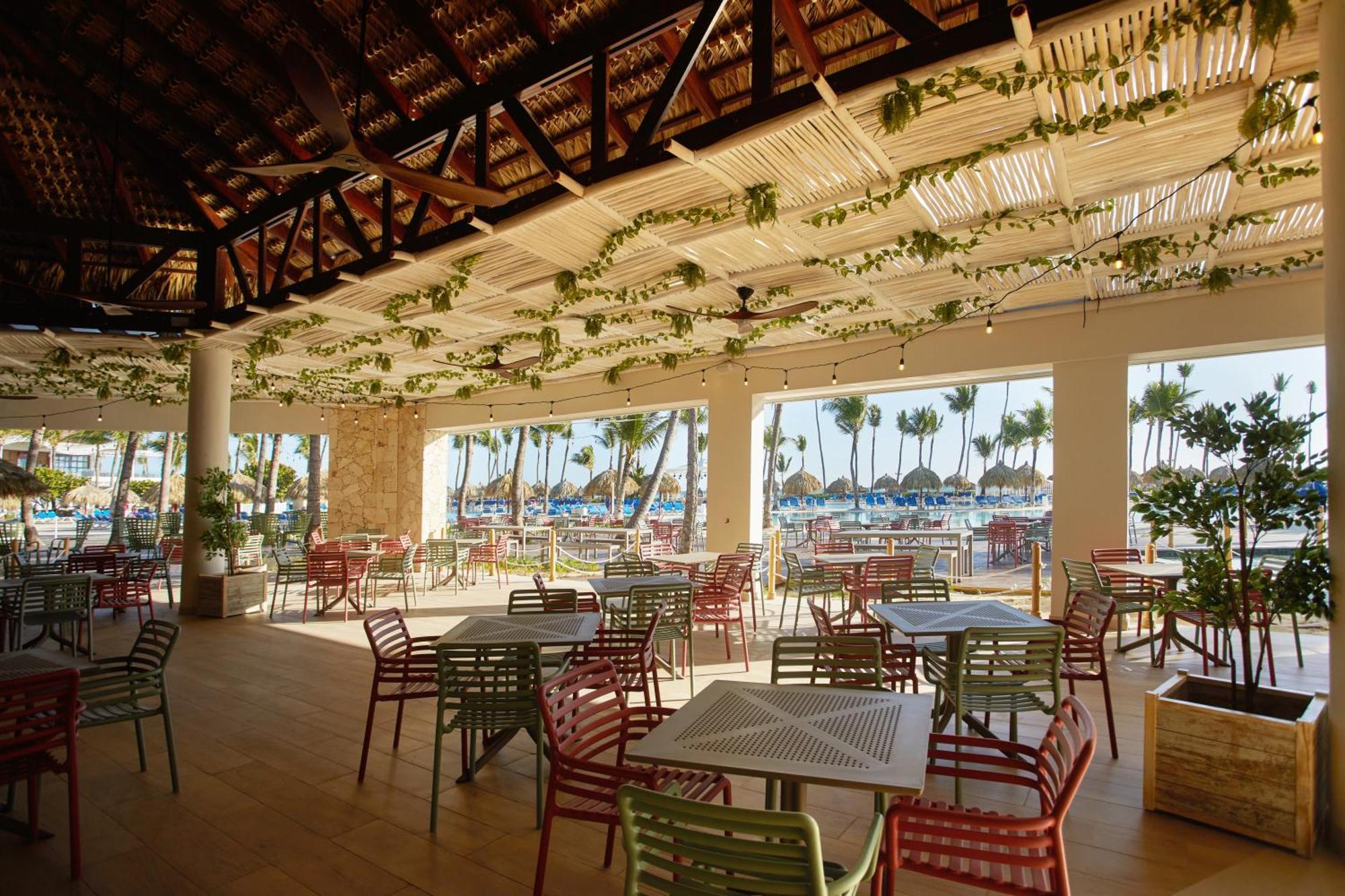 Bahia Principe Grand Bavaro Punta Cana Dış mekan fotoğraf The interior of the restaurant